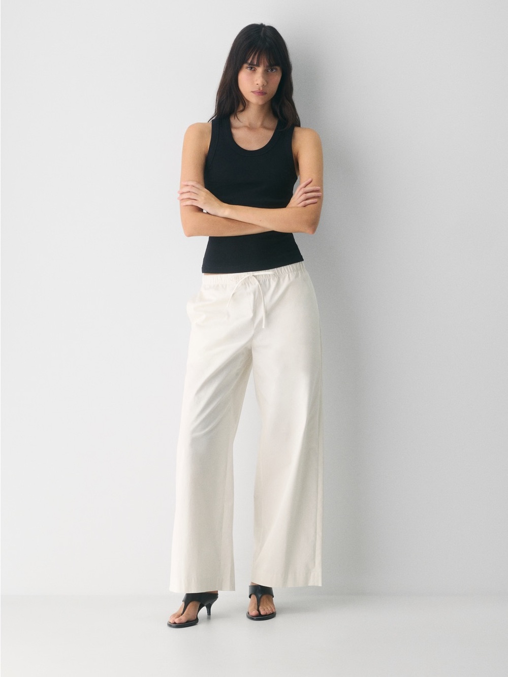 Aritzia Oberlin Pant - Chino women’s Wide-Leg Drawstring Pants in Off-White smal
